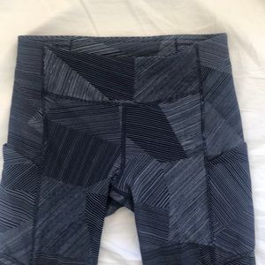 Lulu cropped leggings